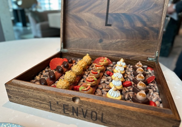 L'Envol petit fours