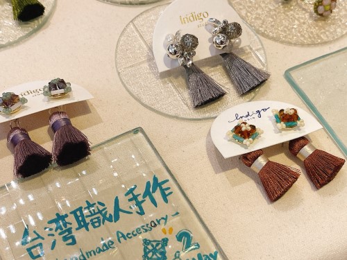 台湾のお土産 ハンドメイド 花瓶敷き つよく