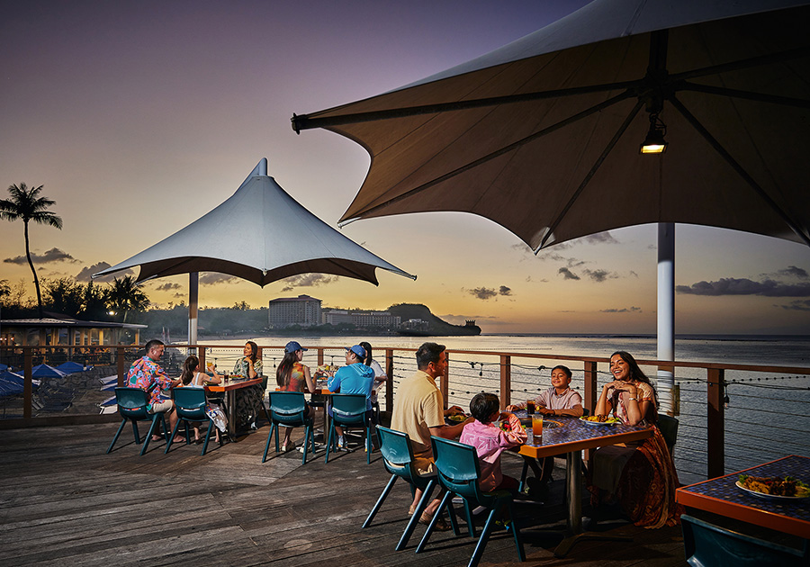 バーベキューやビュッフェなど種類豊富なレストラン