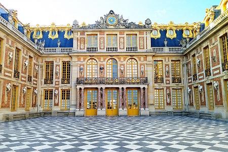 Emi ヴェルサイユ大理石の内庭.jpg