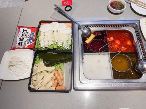 hotpot with lunch set.jpeg