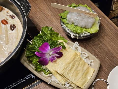 ７．サイド③ー鮮腐竹&手打靚蝦滑(半份).jpg