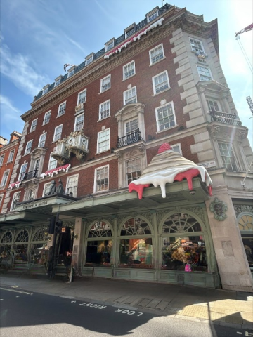 フォートナムメイソン本店