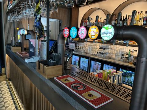 Bar 1.jpg
